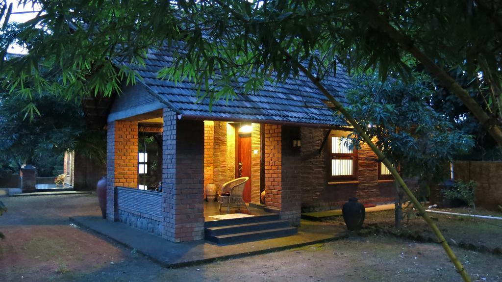 Clayfingers Art Cottage Thrissur Szoba fotó